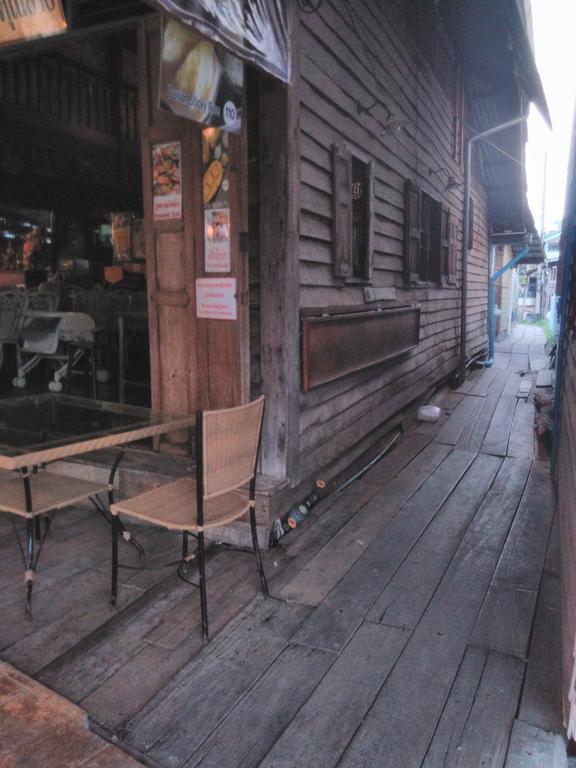 Patchaya Guesthouse Amphawa Exterior foto
