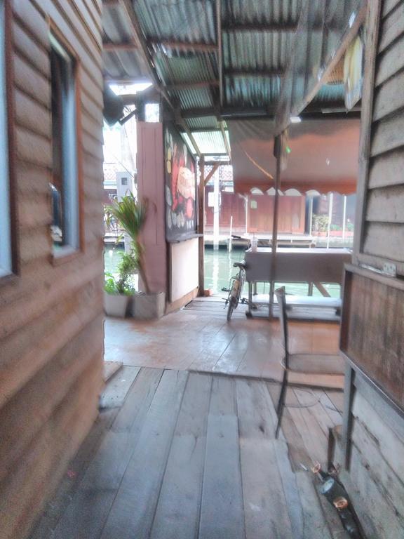 Patchaya Guesthouse Amphawa Quarto foto